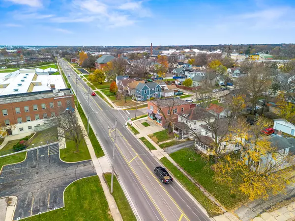 Aurora, IL 60506,597 S Lake ST
