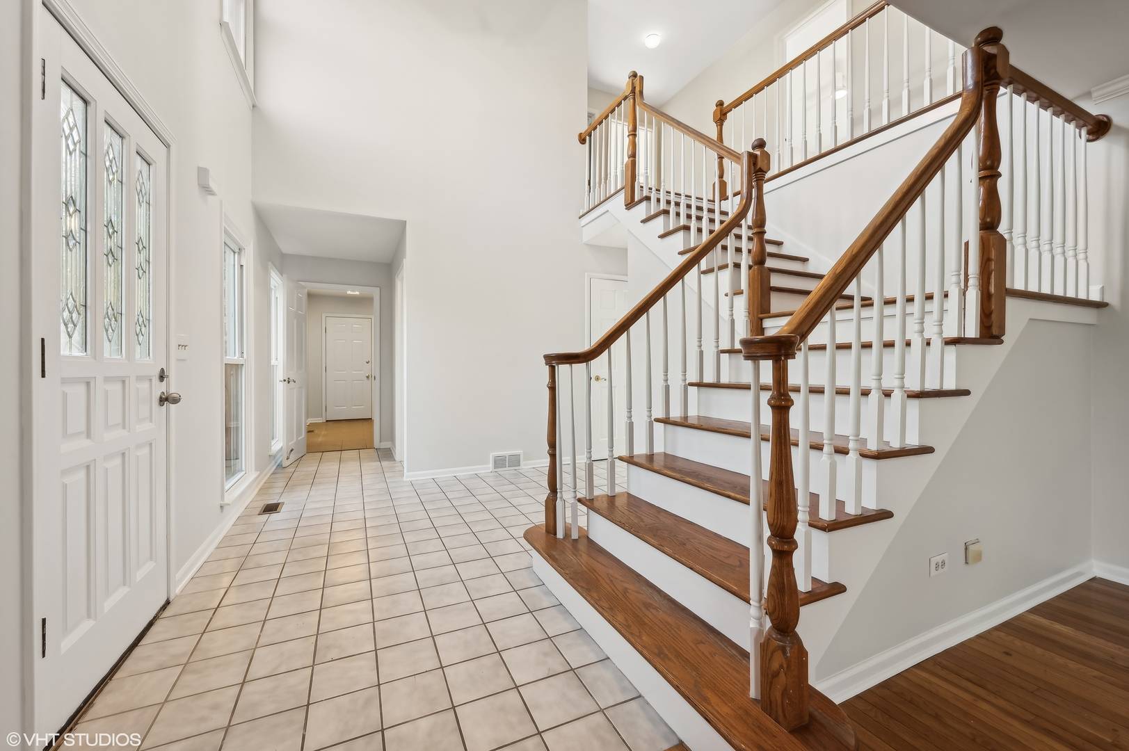 Algonquin, IL 60102,1415 Spring Hill DR