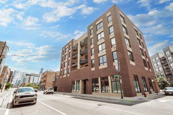 680 N Milwaukee AVE #305, Chicago, IL 60642