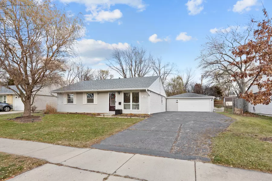 413 S Oltendorf RD, Streamwood, IL 60107