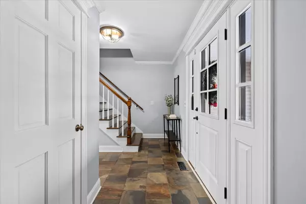 Naperville, IL 60565,937 Lehigh CIR