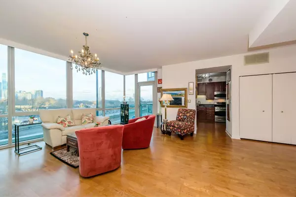 Chicago, IL 60605,1201 S Prairie AVE #402
