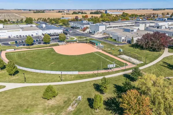 Malta, IL 60150,918 Waterstone WAY