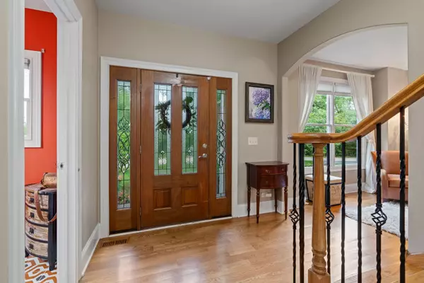 Lake Bluff, IL 60044,106 Forest View DR