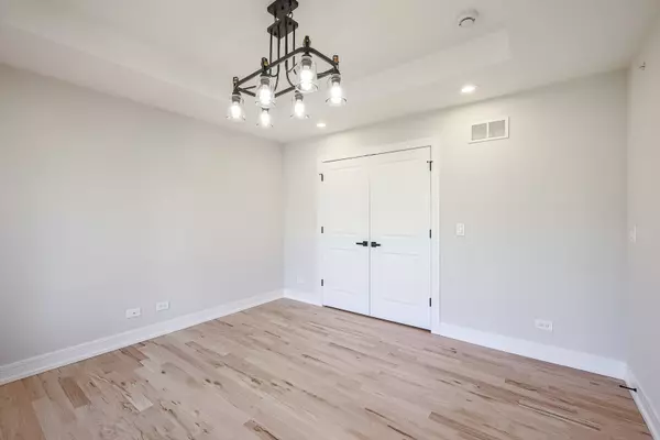 Chicago Ridge, IL 60415,6445 Pamela LN