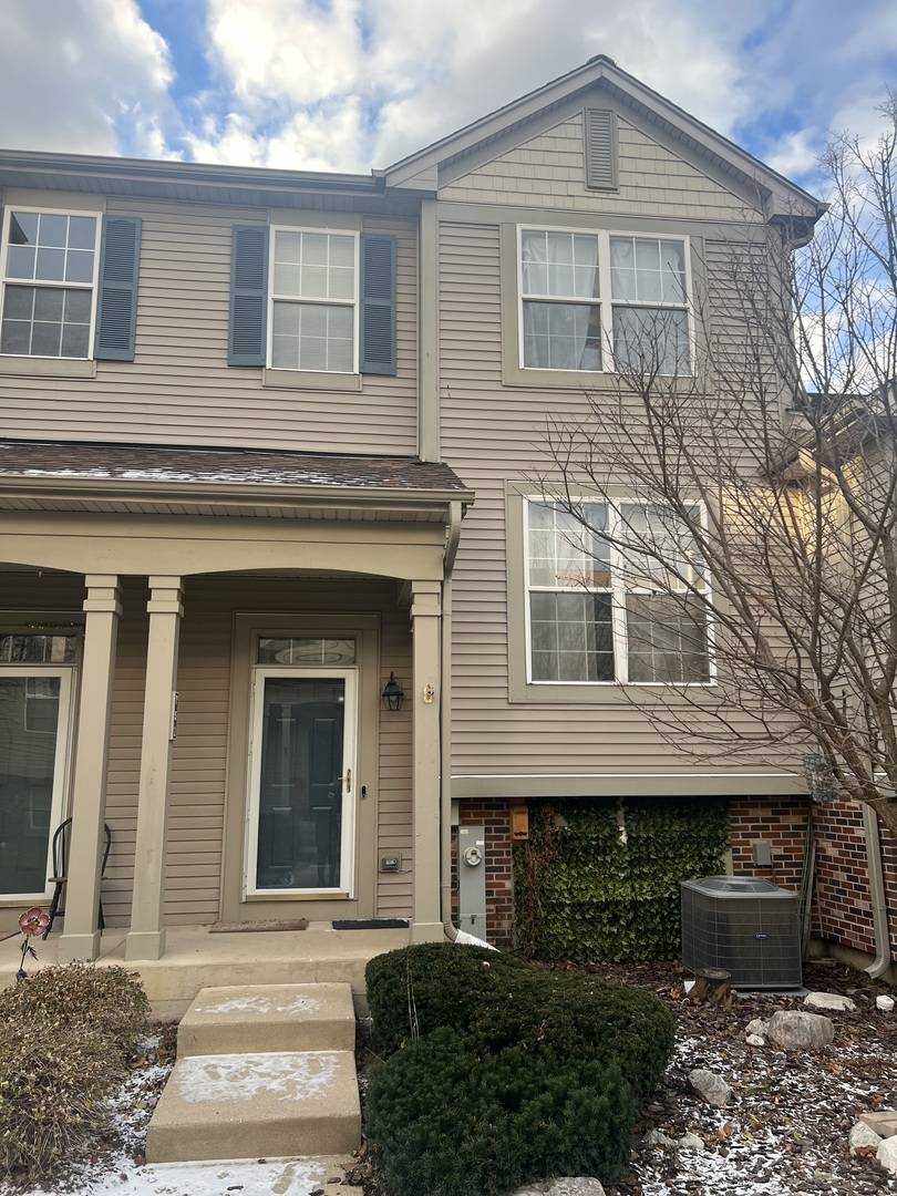 751 Cherry Creek DR, Grayslake, IL 60030