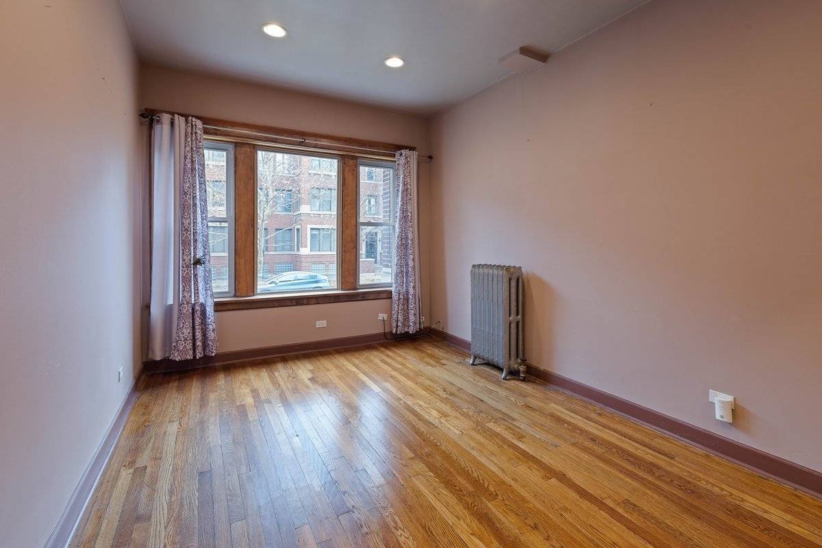 Chicago, IL 60615,5461 S Ellis AVE #1