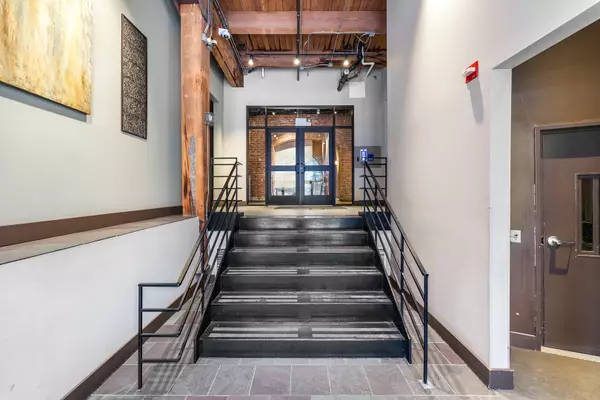 Chicago, IL 60661,625 W Jackson BLVD #308