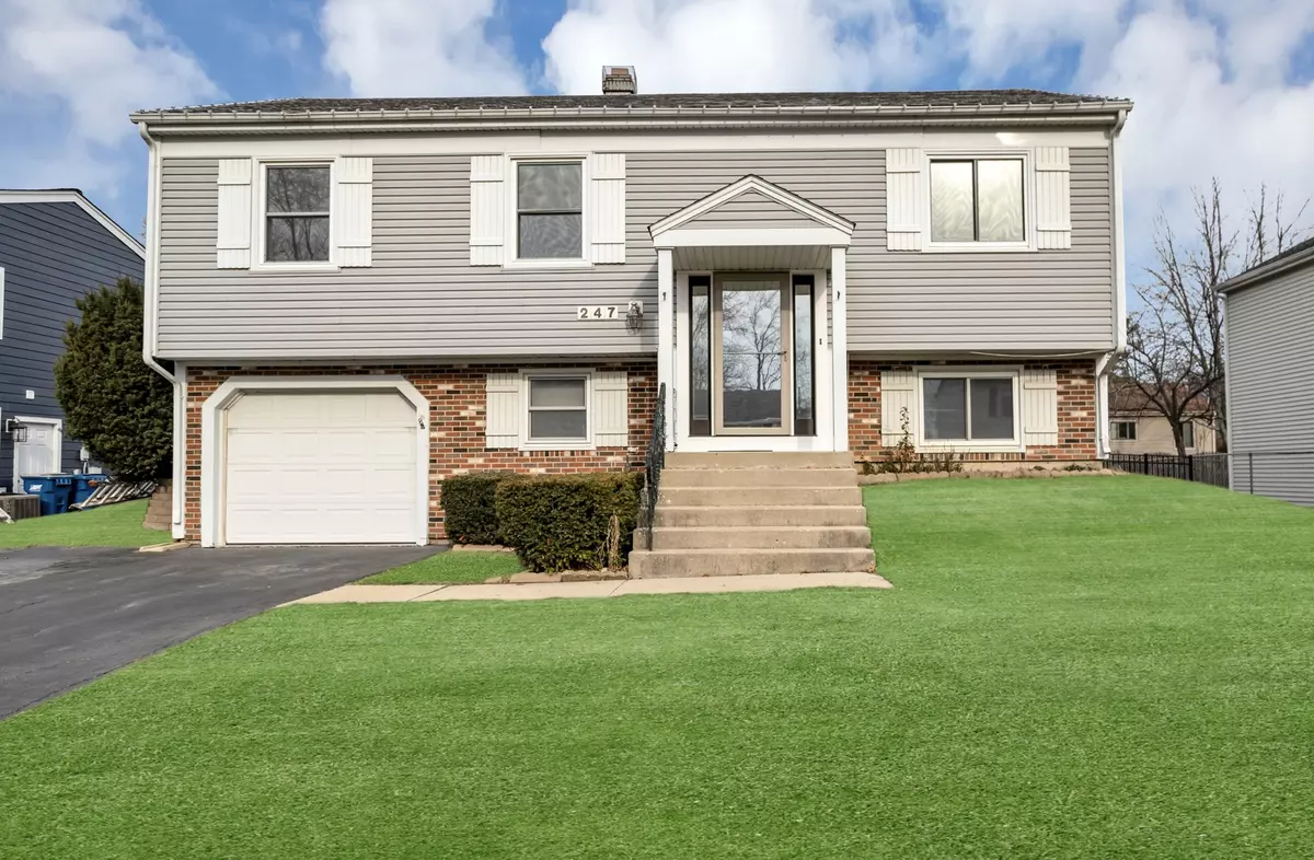 Bartlett, IL 60103,247 Meade CT