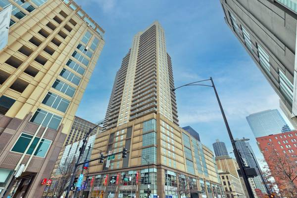 545 N Dearborn ST #1305, Chicago, IL 60654