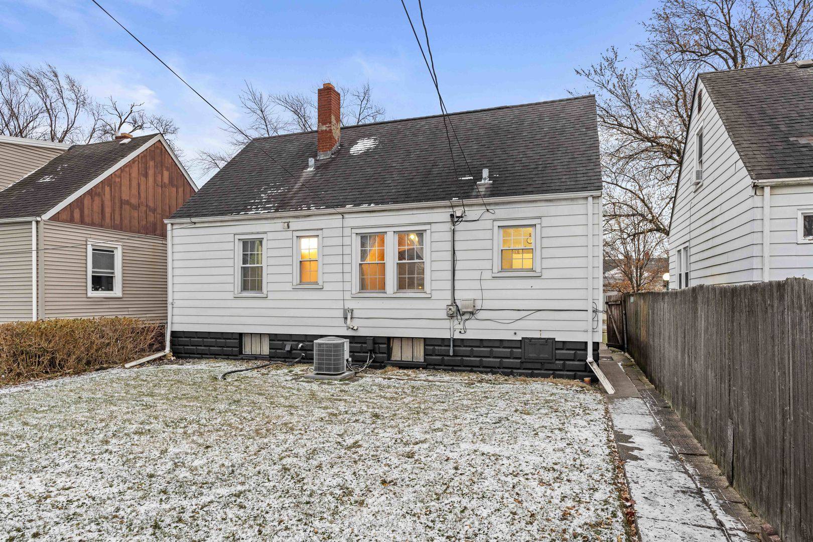 Lansing, IL 60438,3634 177th ST