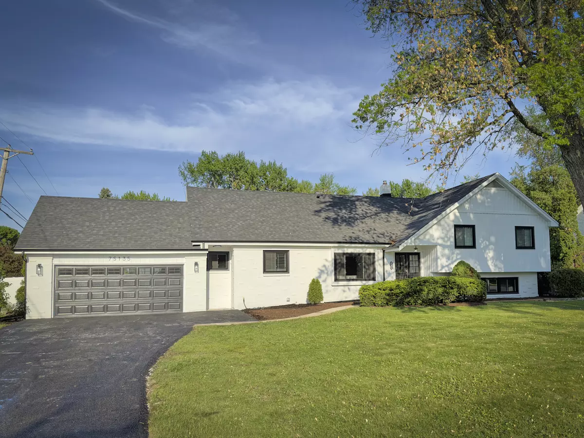 Naperville, IL 60540,7S135 Clover CT