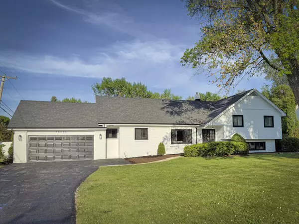 7S135 Clover CT,  Naperville,  IL 60540