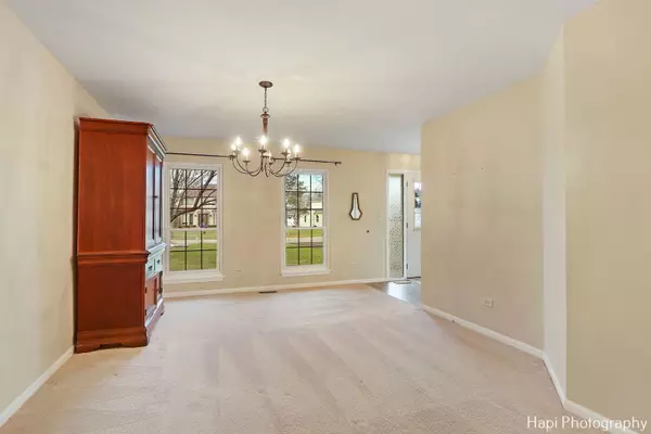 Lake In The Hills, IL 60156,812 Brandt DR