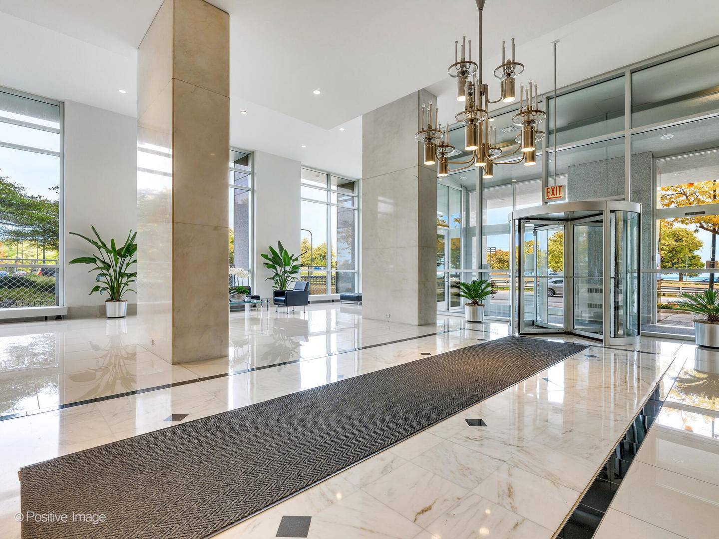 Chicago, IL 60610,1550 N Lake Shore DR #14F