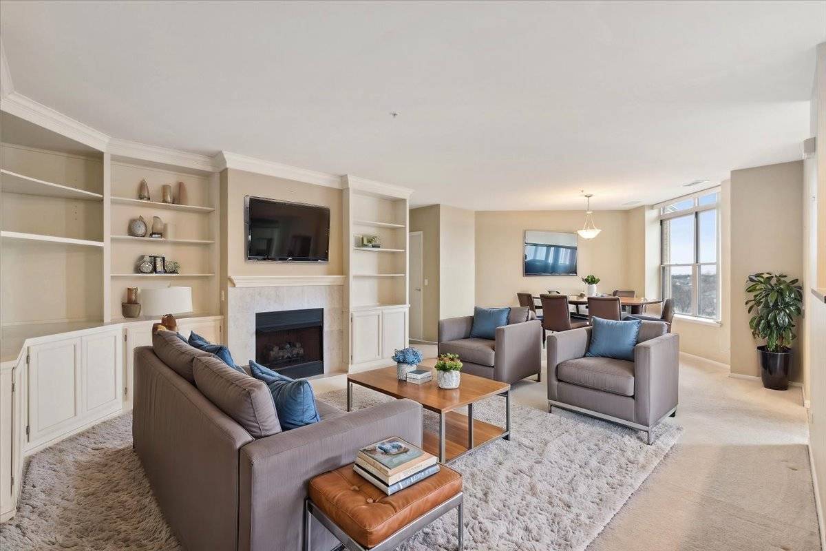 Highland Park, IL 60035,3535 Patten RD #6G