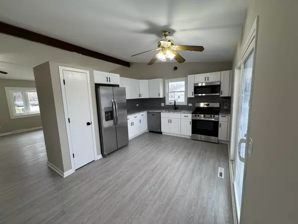 Beach Park, IL 60087,38235 N Harper RD