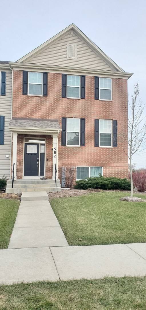 582 Cimmaron CIR #582, Crystal Lake, IL 60012