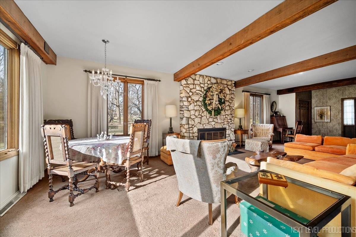 Campton Hills, IL 60175,39w027 Silver Glen RD