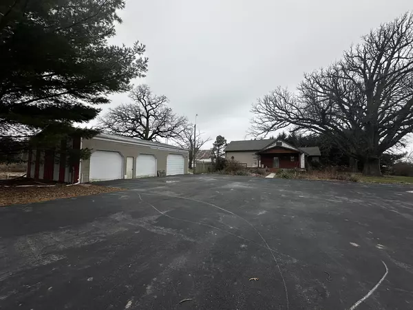 Danforth, IL 60930,1242 E County Hwy 30