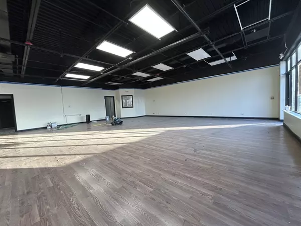 Palatine, IL 60067,1518-1524 W Algonquin RD