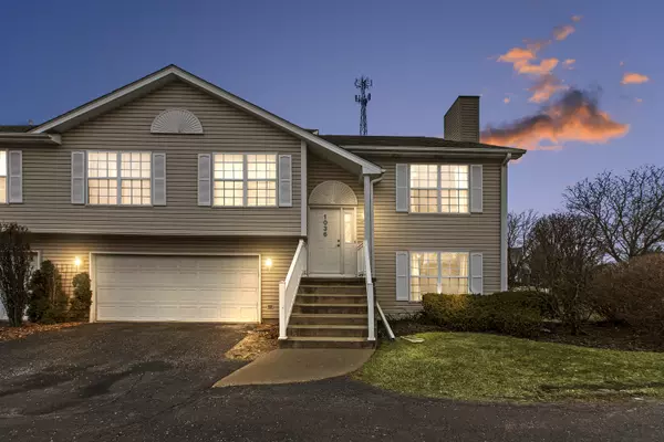 1036 Castleshire DR,  Woodstock,  IL 60098