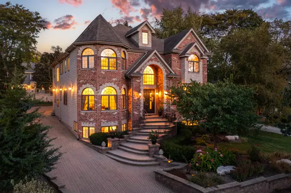 834 SANTA MARIA DR, Naperville, IL 60540