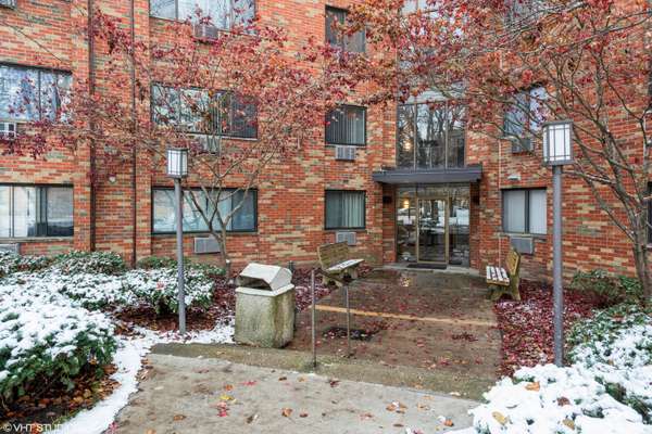 5310 N CHESTER AVE #304, Chicago, IL 60656