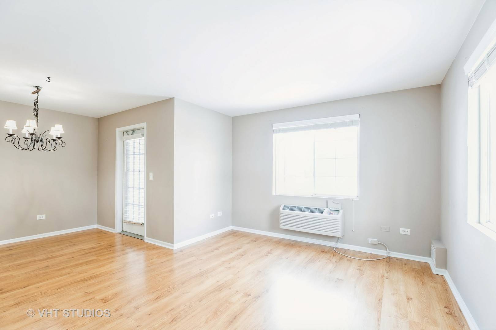 Carpentersville, IL 60110,2209 Silverstone DR #2209