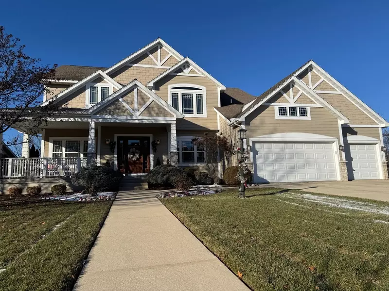 4707 Chestnut Grove DR, Champaign, IL 61822