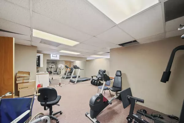 Chicago, IL 60617,3522 E 95TH ST