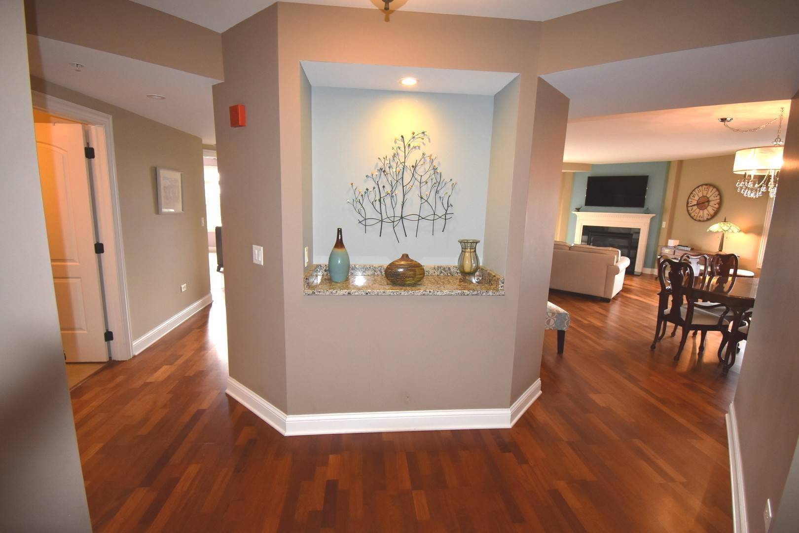 Orland Park, IL 60462,15630 Park Station BLVD #304