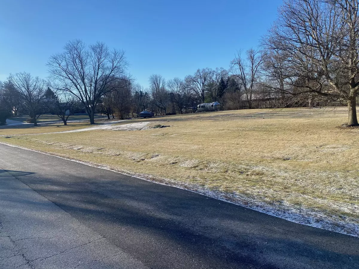 Medinah, IL 60157,22W424 BROKER RD