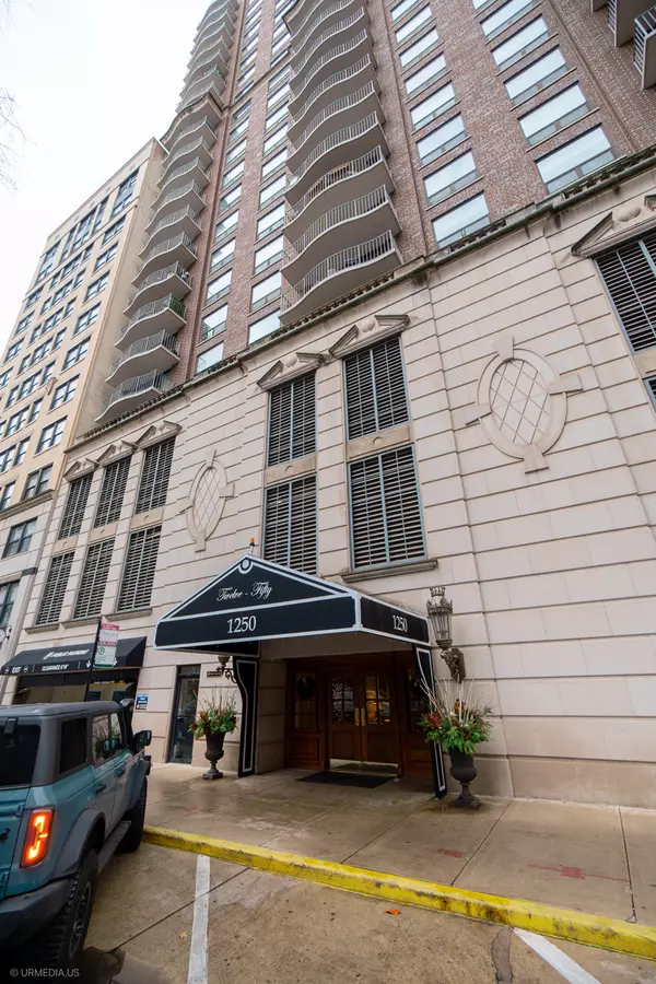 Chicago, IL 60610,1250 N DEARBORN ST #5B