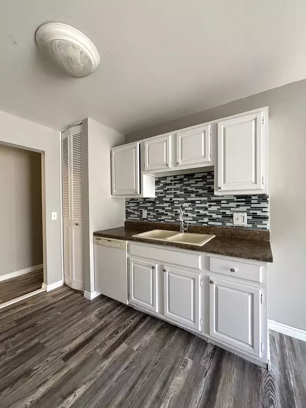 Montgomery, IL 60538,44 Ingleshire RD