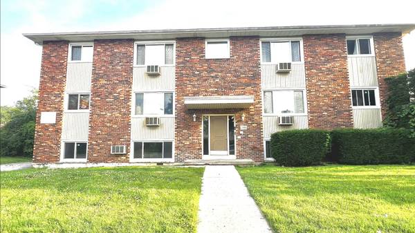 1355 Abbott DR #3, Elgin, IL 60123