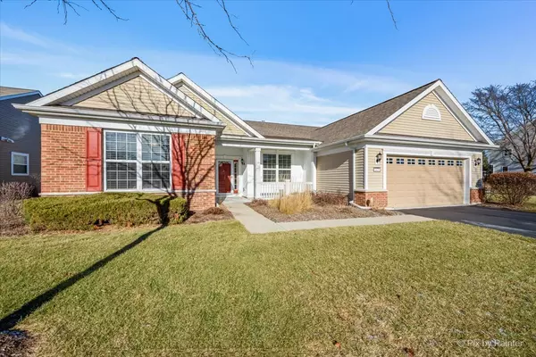 Elgin, IL 60124,2425 Cape Cod CIR