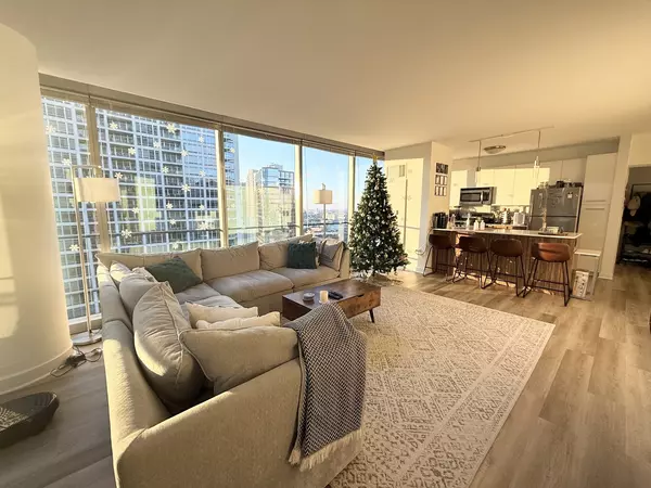 Chicago, IL 60654,343 W Wolf Point PLZ #2605