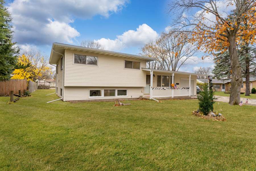 45 S Bereman RD, Montgomery, IL 60538