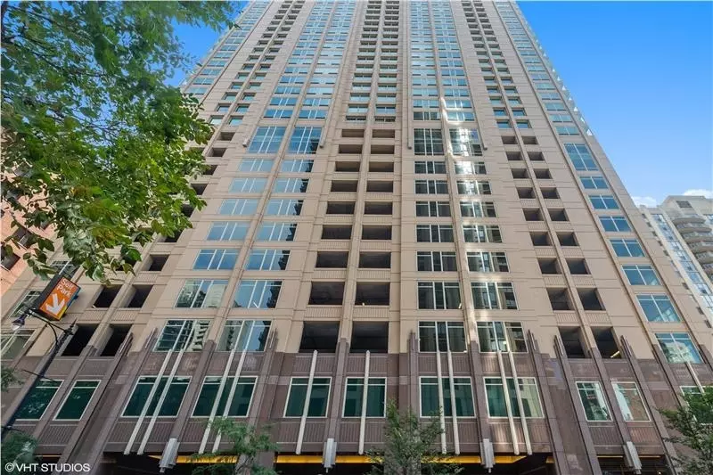 33 W Ontario ST #44A, Chicago, IL 60654