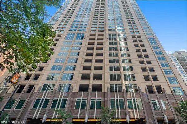 33 W Ontario ST #44A, Chicago, IL 60654