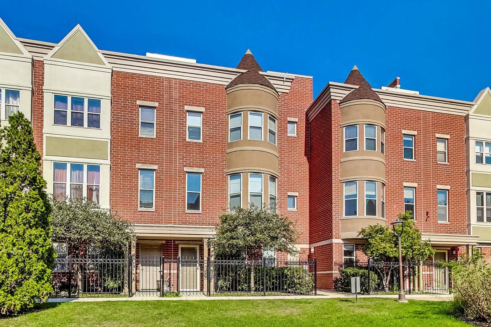 715 W BLACKHAWK ST,  Chicago,  IL 60610