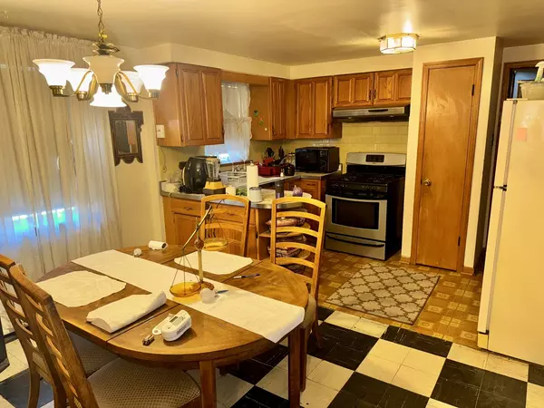 Chicago, IL 60649,7325 S Kingston AVE #2