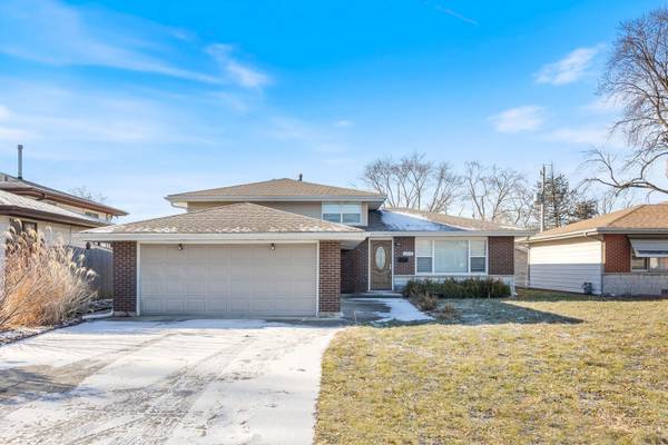 1315 Prince DR, South Holland, IL 60473