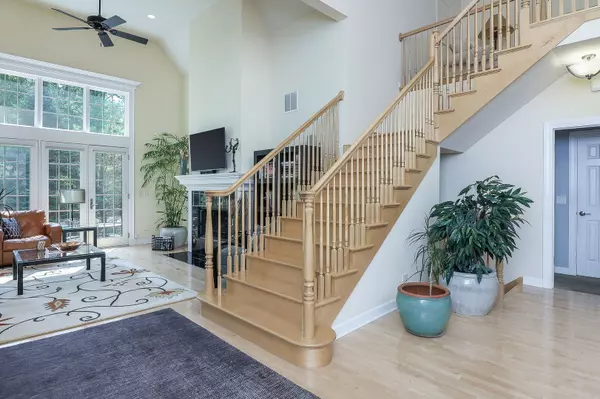 Wheaton, IL 60187,1040 Mackenzie PL