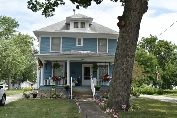 426 E Locust ST, Watseka, IL 60970