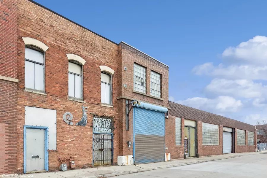 1682-1686 N Ada ST, Chicago, IL 60642