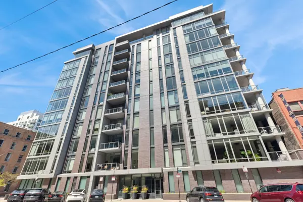 360 W Erie ST #5C,  Chicago,  IL 60654