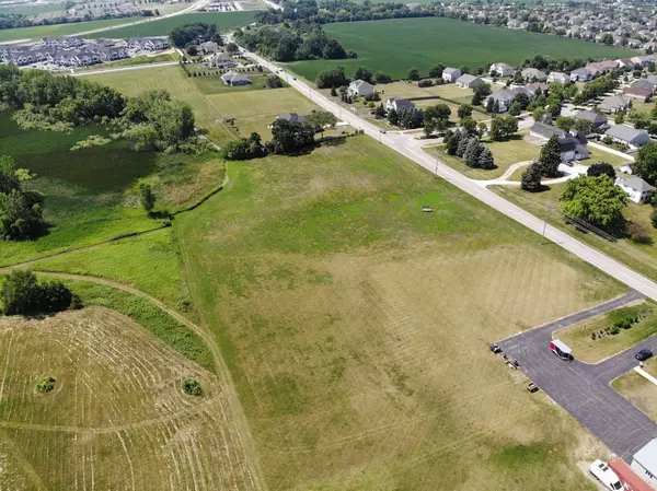 North Aurora, IL 60542,921 N Deerpath RD