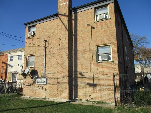 Chicago, IL 60619,1013 E 93rd ST